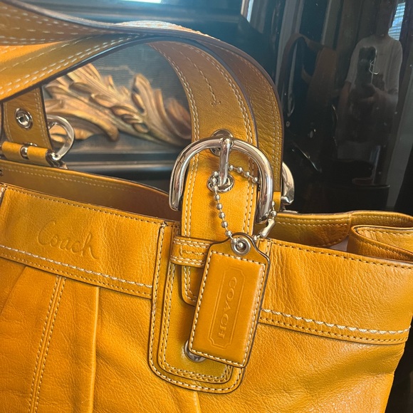 NWOT! Authentic Coach Saffron yellow Soho hobo bag - Picture 7 of 15